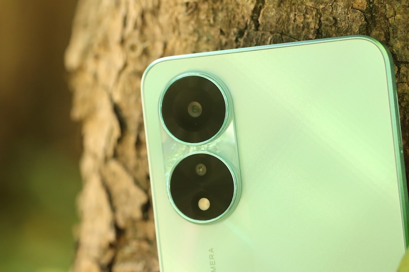 OPPO A78 is available in two colors