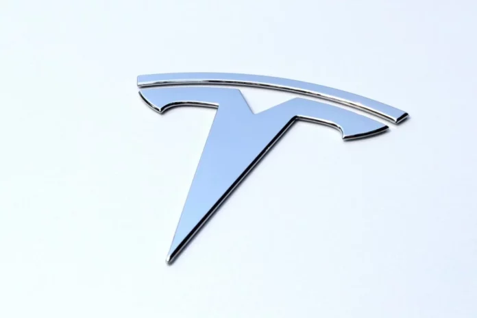 Tesla settles lawsuit with family of Apple engineer killed in autopilot accident Tesla settles lawsuit with family of Apple engineer killed in autopilot accident