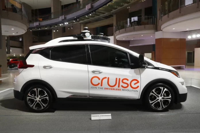 GM stops supporting the Cruise robot taxi