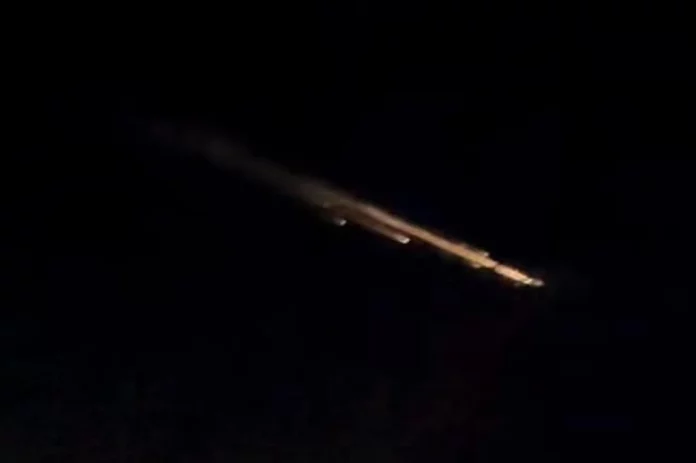 Chinese satellite burns up over New Orleans, creating fireballs in the sky Chinese satellite burns up over New Orleans, creating fireballs in the sky