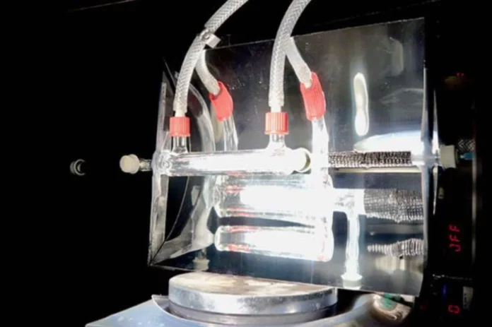 This reactor sucks in CO2 and turns it into fuel
