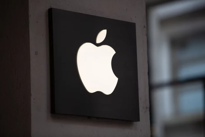 Apple threatens to be sued over Apple Intelligence lapses