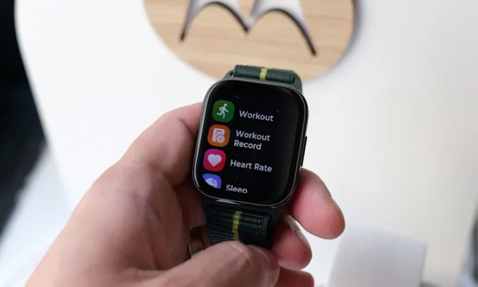 Motorola introduces the easy-to-use Moto Watch Fit