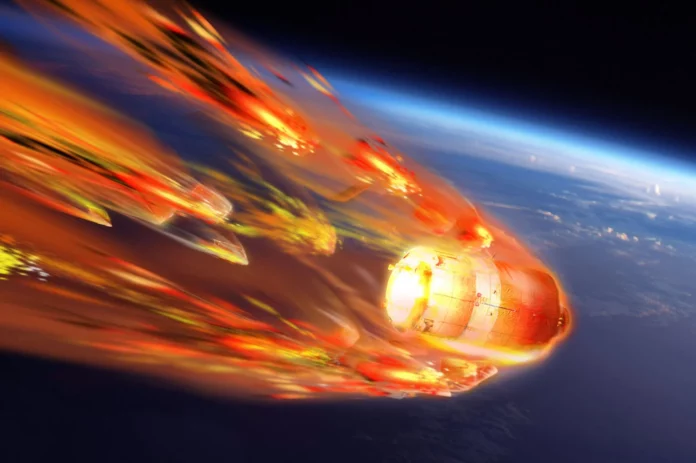 Soviet spacecraft returns to Earth