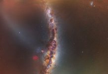 Desert Stairway Offers Breathtaking Glimpse of the Milky Way and Beyond