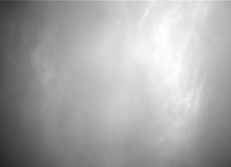 Curiosity Rover Spots First Martian Autumn Clouds as Red Planet Enters New Year