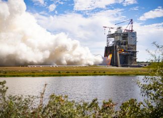 NASA Successfully Tests RS-25 Engine Crucial for Artemis Moon Missions